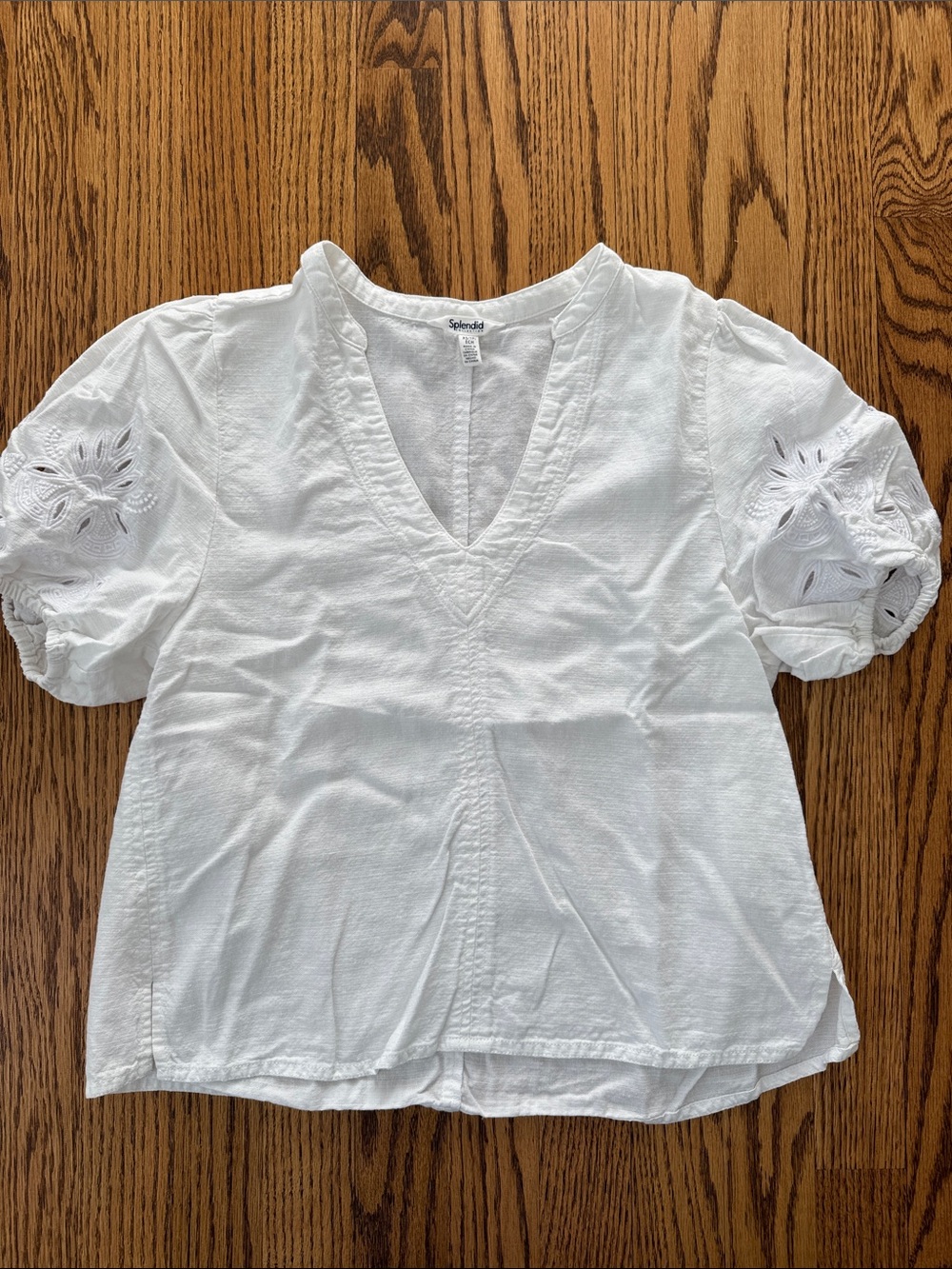 Splendid White V-Neck Puff Sleeve Eyelet Blouse